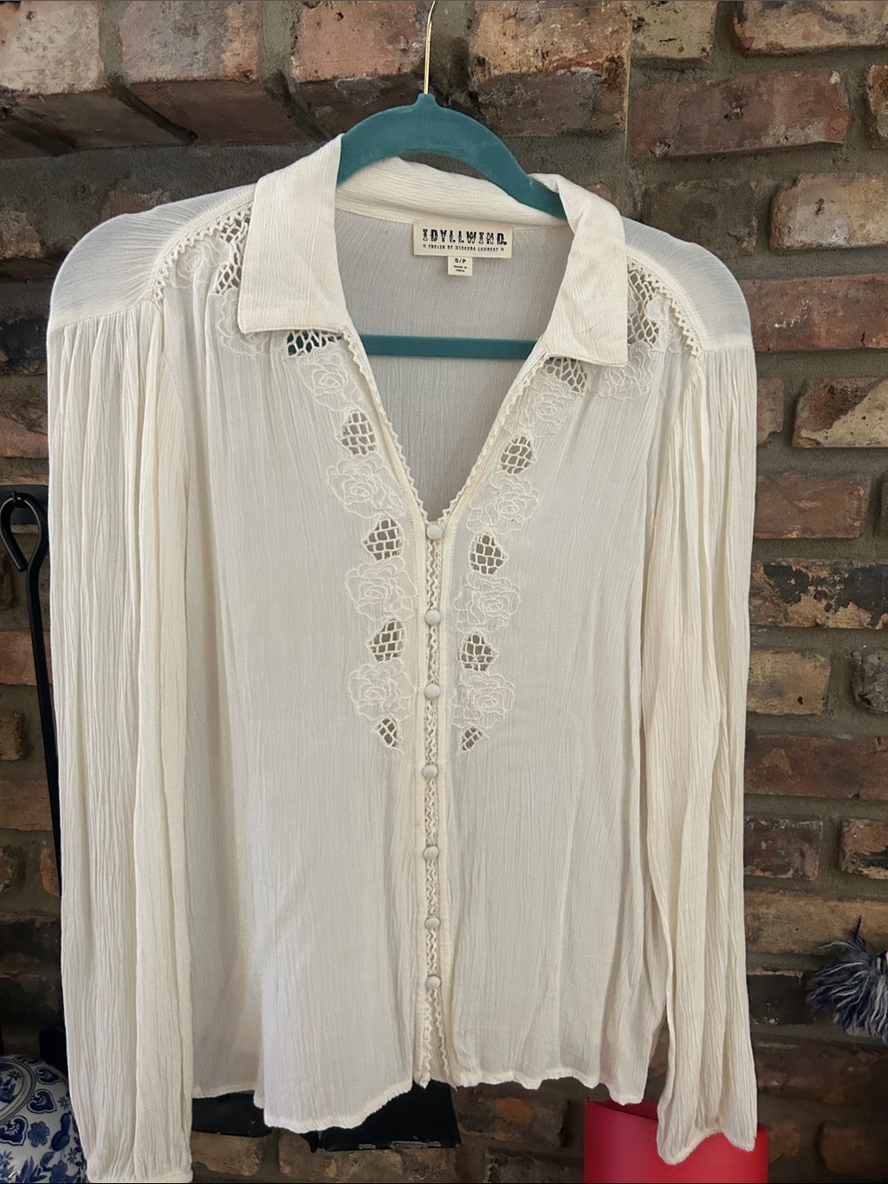 Idyllwind Cream Lace-Trim Button-Front Blouse